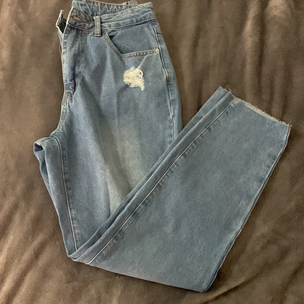 Mom jeans from shein, very nice fit 👍 size small/ 4